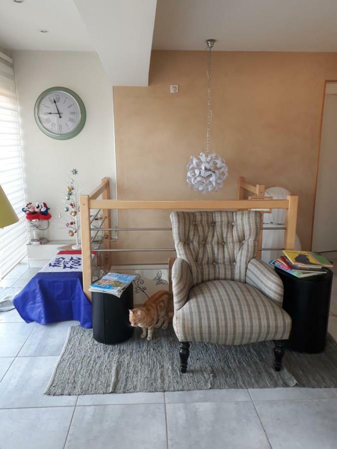 Guest House Domaine Des Grouilleres Saint-Clair-du-Rhone Bagian luar foto