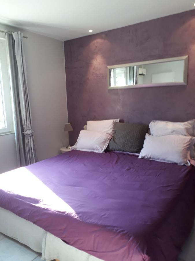 Guest House Domaine Des Grouilleres Saint-Clair-du-Rhone Bagian luar foto