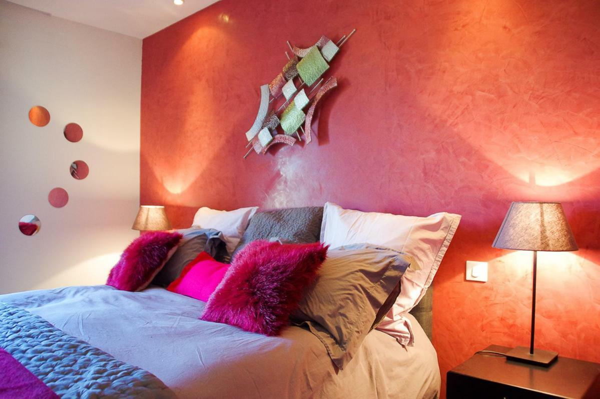 Guest House Domaine Des Grouilleres Saint-Clair-du-Rhone Bagian luar foto